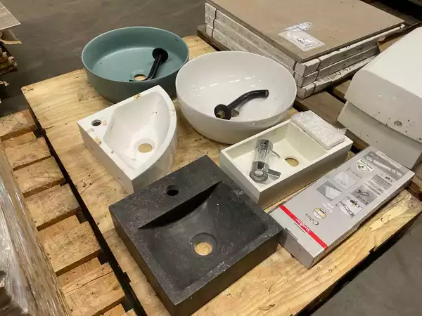Partij sanitair & wellnessproducten in bulk
