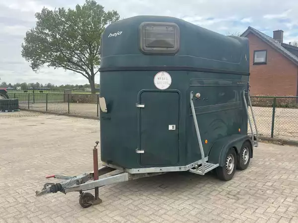 Heja Vijf Sterren 3000 paardentrailer, ca. 4,5 x 2,4 x 2,7 m