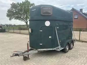 Heja Vijf Sterren 3000 paardentrailer, ca. 4,5 x 2,4 x 2,7 m