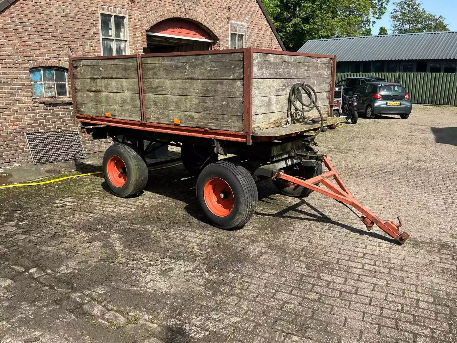 3-zijdige kiepwagen met afneembare opzet schotten, 2 assen, 300x200 cm laadbak