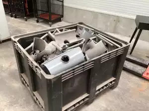 Partij van 180 PVC dakgootstukken, model 180