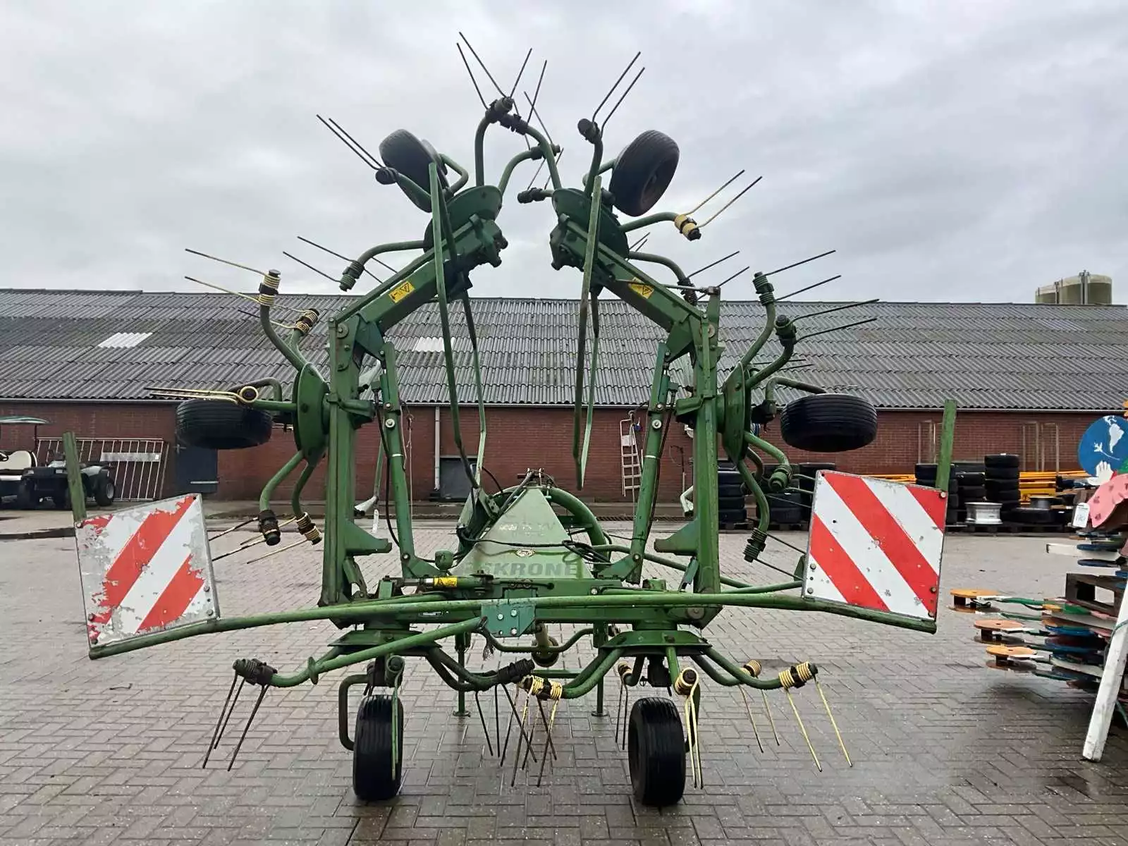 Krone KW 6.70/Y hooischudder, werkbreedte 6,7 m