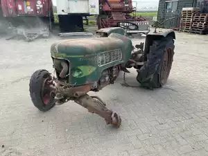 Fendt Farmer 1Z oldtimer tractor met achterbanden 12.4-28
