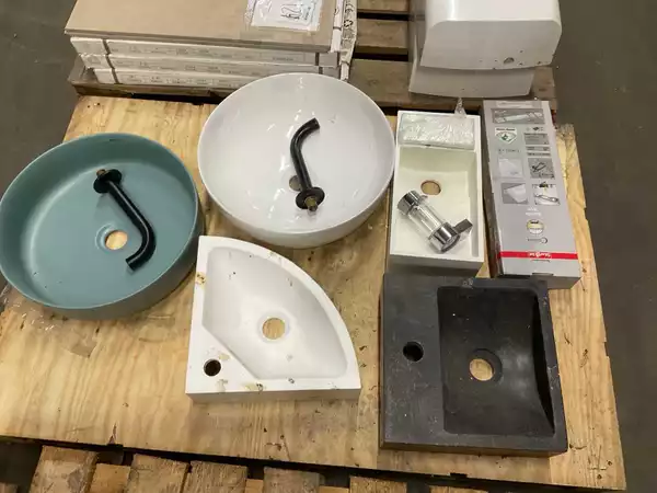 Partij sanitair & wellnessproducten in bulk