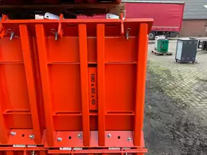 2x Legoblok betonmal voor stapelbare betonblokken
