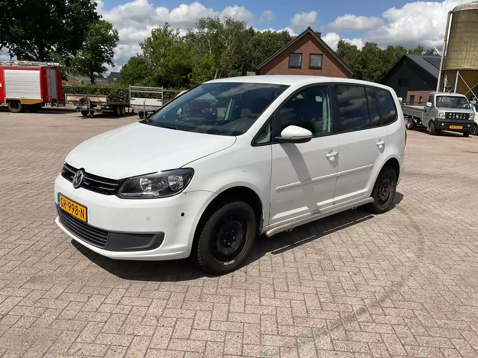 Volkswagen Touran 2.0 TDI Comfortline BlueMotion 2015 automaat, wit