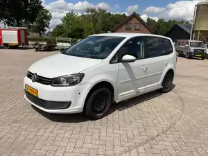 Volkswagen Touran 2.0 TDI Comfortline BlueMotion 2015 automaat, wit