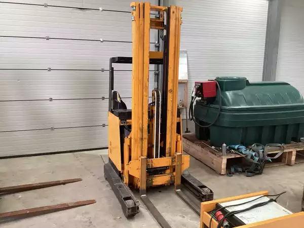 Jungheinrich reachtruck met triple mast, 6,9 m hefhoogte en 1000 kg capaciteit