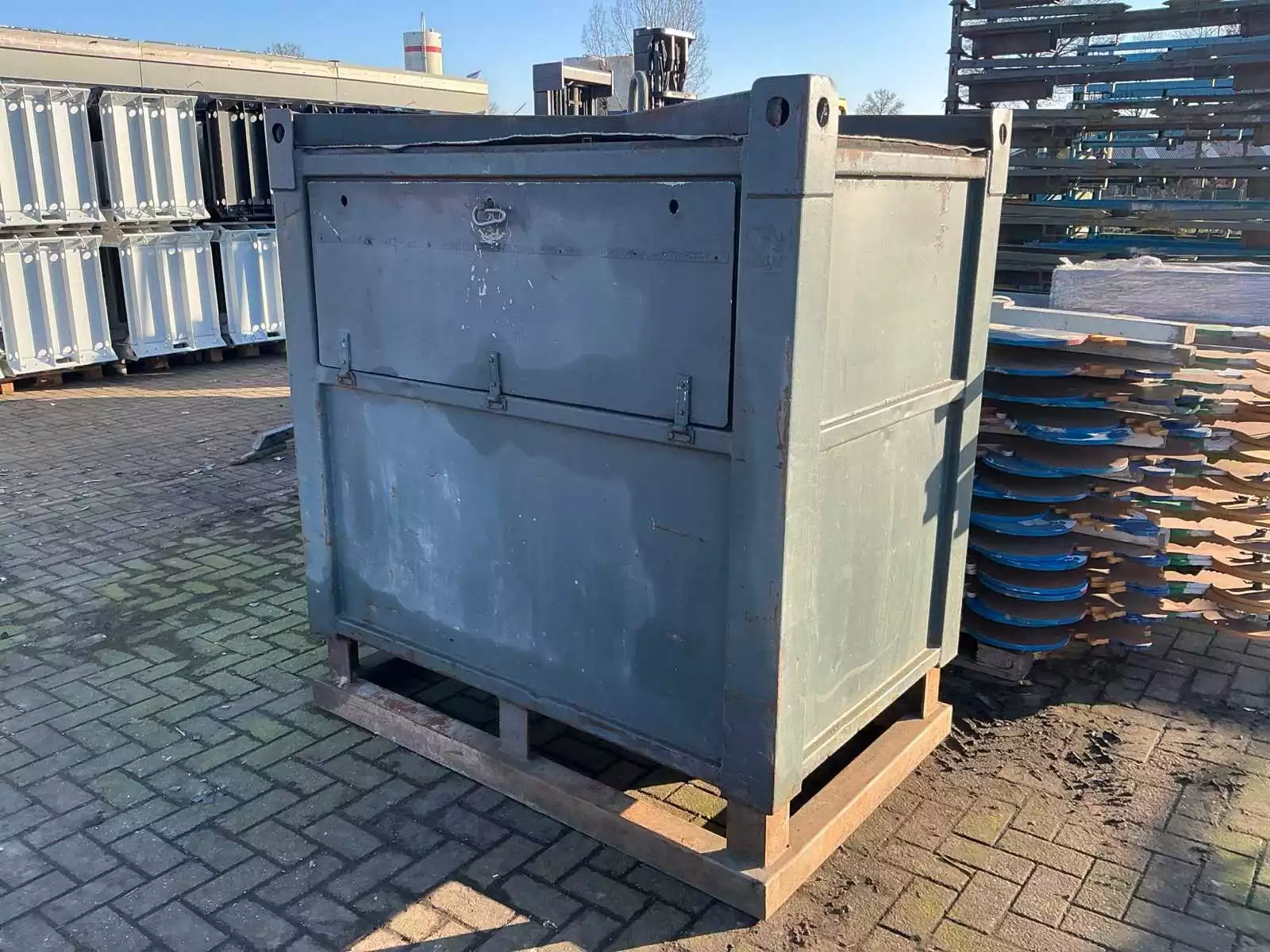 Werkende dieseltank ca. 1.000 liter, tankstationapparatuur