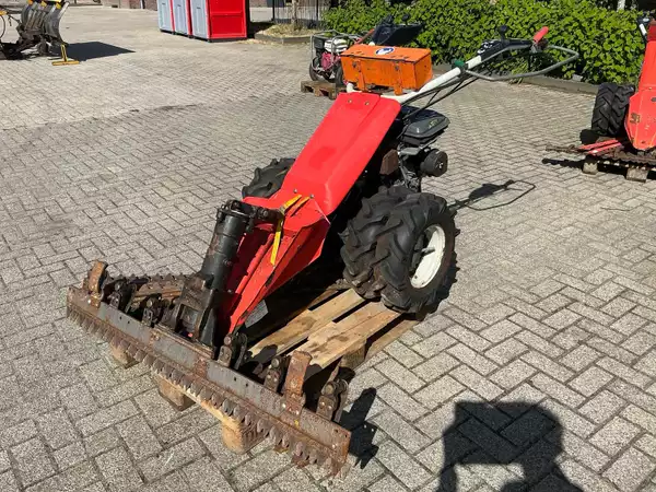Reformwerke 105.008 maaibalkmaaier met Kubota GH280 motor, 142 cm werkbreedte