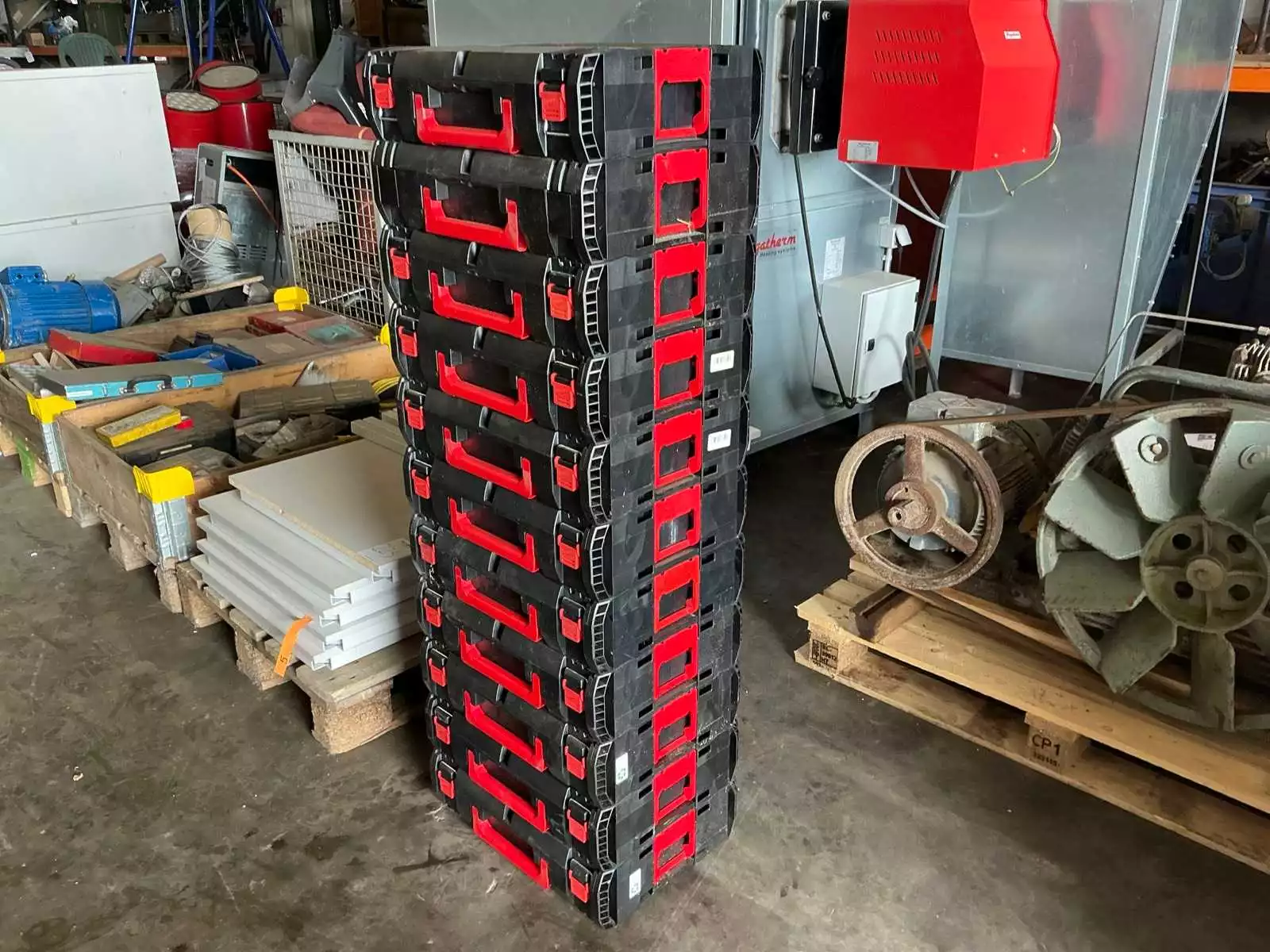 Partij van 11 Milwaukee gereedschapskoffers