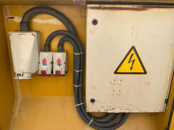 Caterpillar generatoropstelling in container