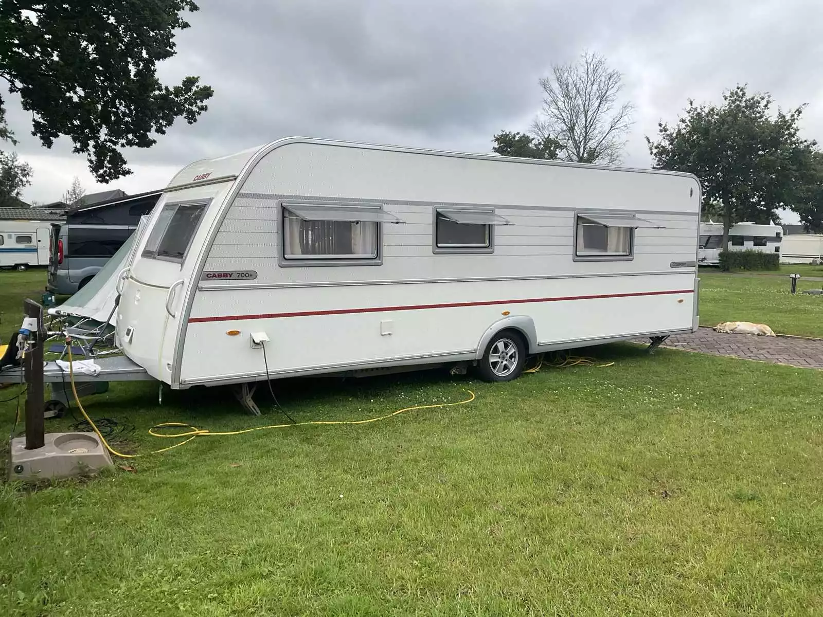 Cabby 700+ Comfort Edition Noorse Caravan met accupakket – 4 slaapplaatsen, mover en complete uitrusting (2007)