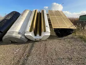 Set van 15 drijvers voor aanlegsteigers, pijpleidingen en zonneprojecten