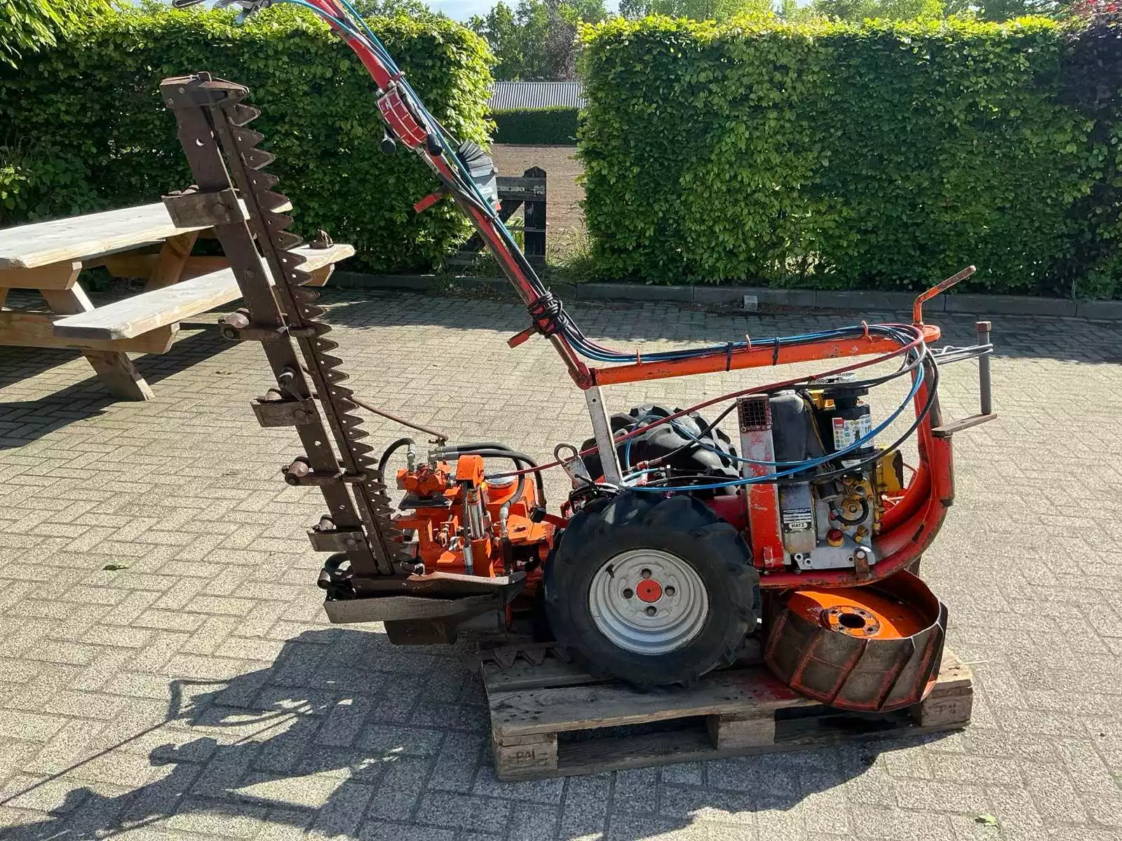 ABC 1400-86 grasmaaier met Hatz benzinemotor (1987)