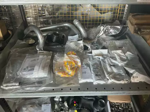 Partij nieuwe ATV-onderdelen