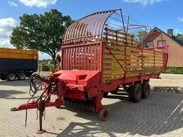 Miedema hydraulische opraapwagen met kenteken LGH-05-F