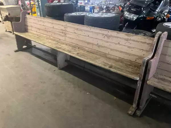 Houten kerkbank, ca. 318 cm breed