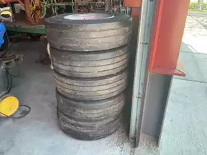 5x Semperit trailerbanden met velg 235/75R17.5