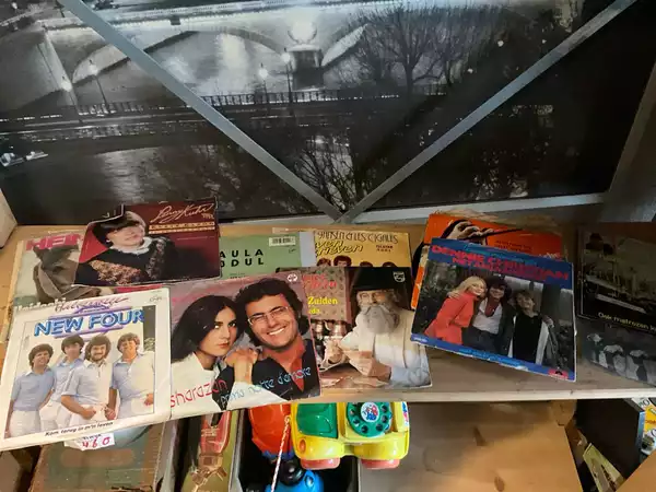 Partij van circa 50 singels voor bulkinkoop