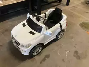 Mercedes Benz elektrische kinderauto