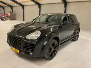 Porsche Cayenne Turbo 4.5 V8 (2003) | 450 pk | Zwart | Automaat | 4x4