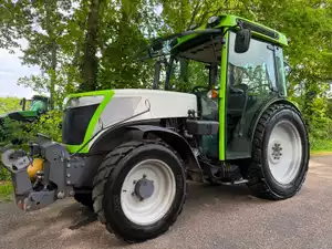 2015 massey ferguson 3640S Vierwielaangedreven landbouwtractor