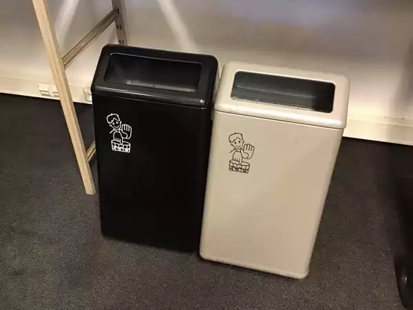 2x Bammes prullenbakken in zwart en grijs