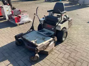 Grasshopper frontzitmaaier met Vanguard 16 pk V-twin, 120 cm werkbreedte