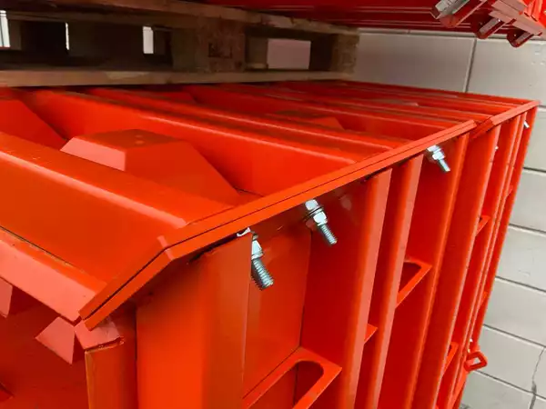 2x Legoblok betonmal voor stapelbare betonblokken