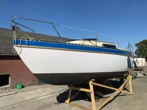 v.d. Rest Nautic P700 zeilboot (1978) – 7 m polyester kajuitboot met dieselmotor