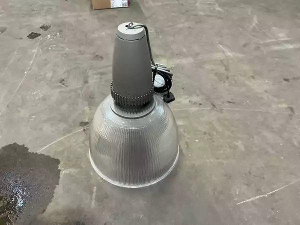 Industriële LED-hanglamp voor werkplaats of interieur