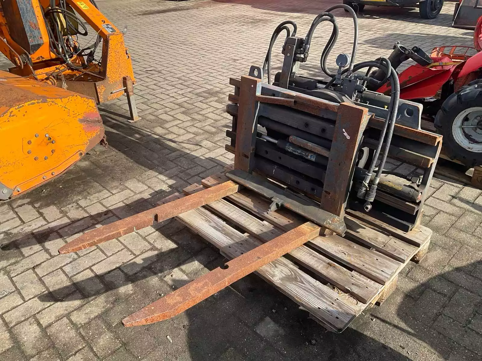 Kaup 1,5T491 hydraulische vorkversteller met rotator, 1.500 kg hefvermogen