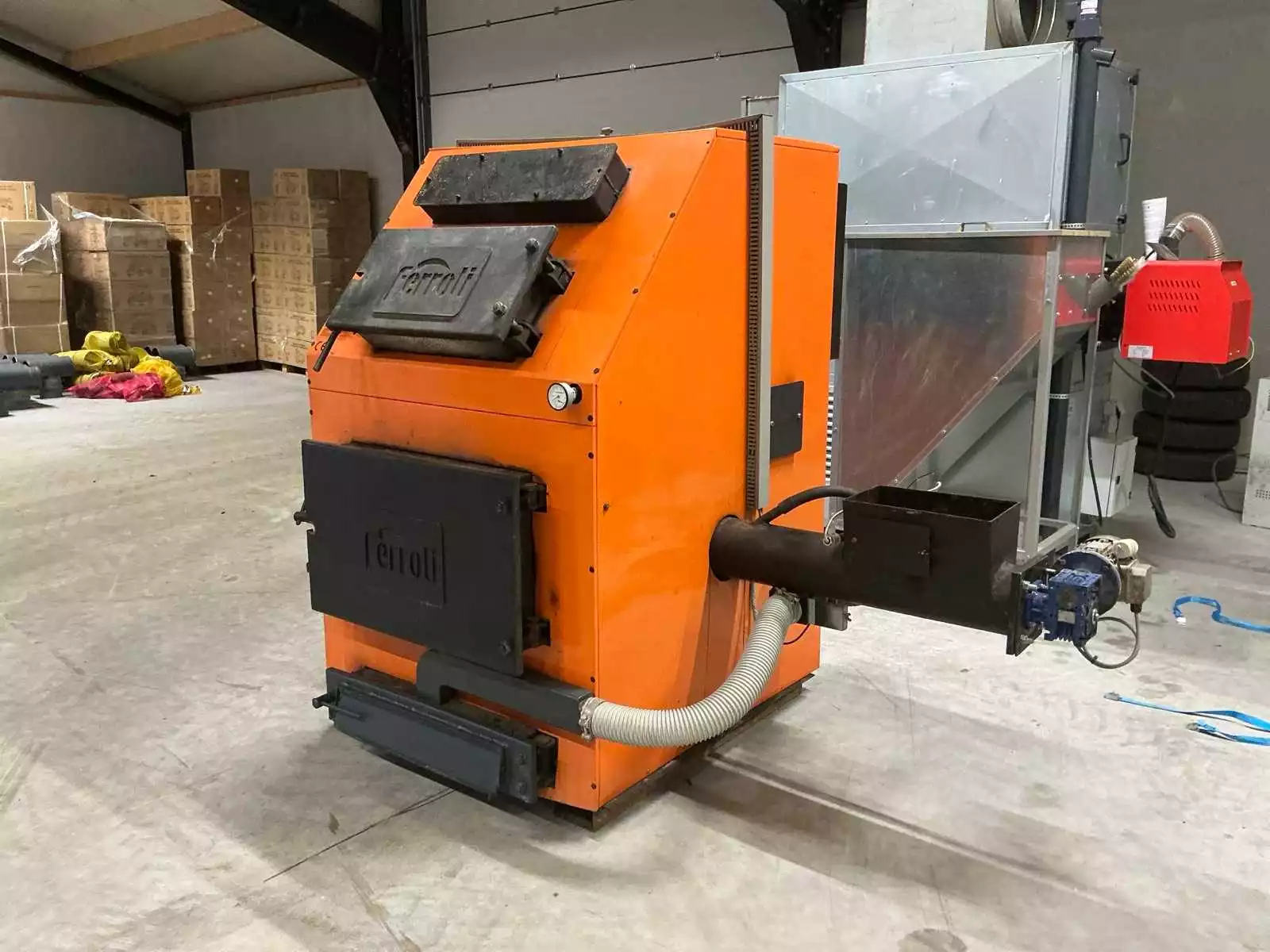 Ferroli FSB 200 watergedragen industriële pellet-/houtketel 200 kW