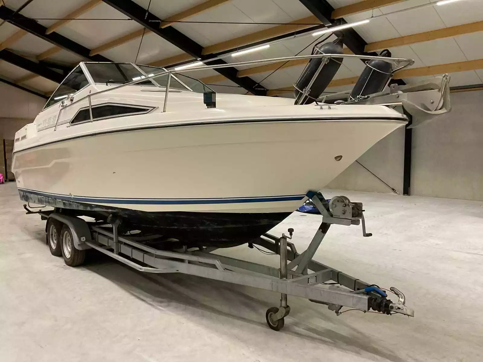 Sea Ray 220 DA speedboot 1991 met Mercruiser V8 en trailer