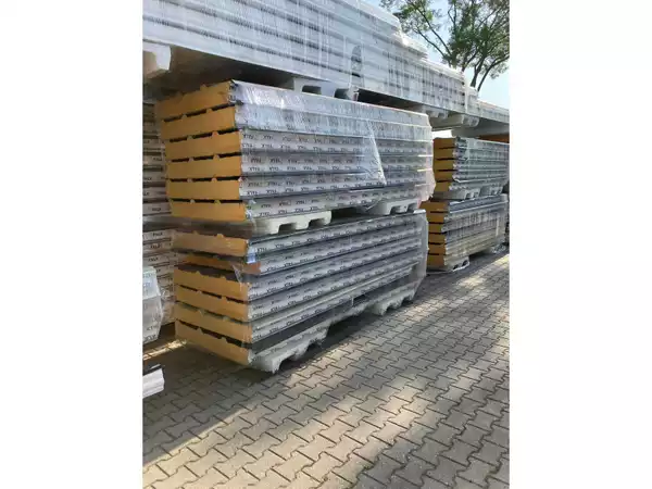 Partij sandwichpanelen TR3, lengte 3.000 mm