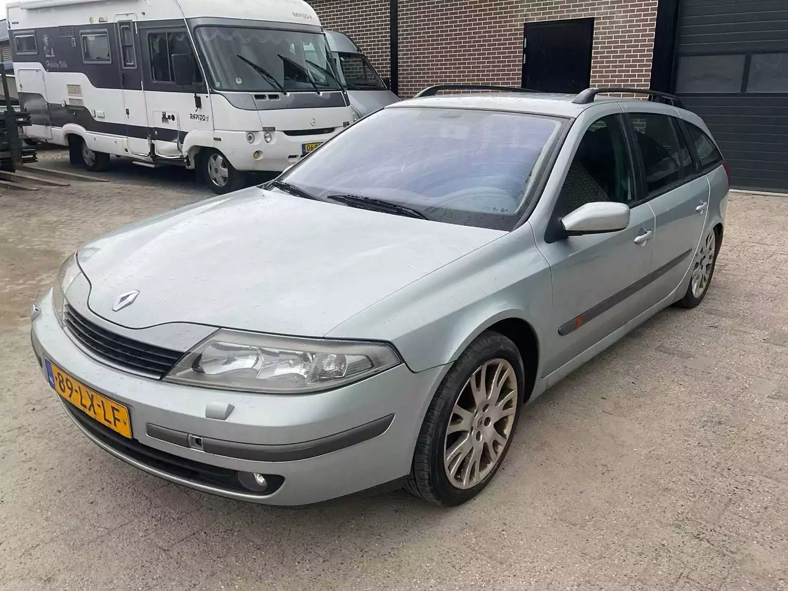 Renault Laguna Grand Tour 1.8-16V Expression 2003, grijs, benzine/LPG, stationwagen