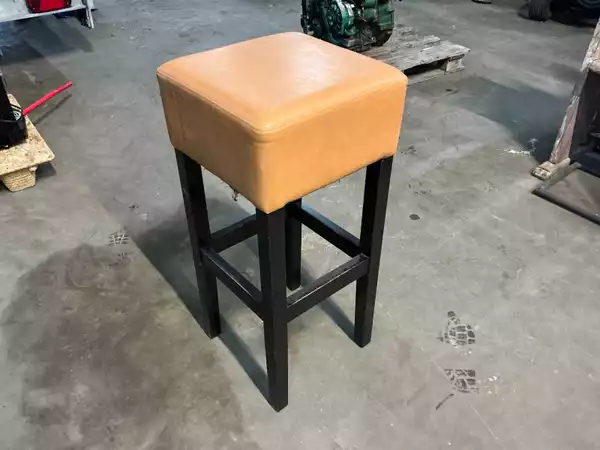 Set van 11 barkrukken, zithoogte 80 cm