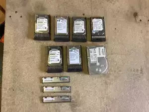 Partij van 10 diverse computeronderdelen