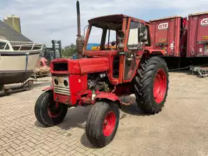 Volvo BM 500 oldtimer tractor met brede achterbanden